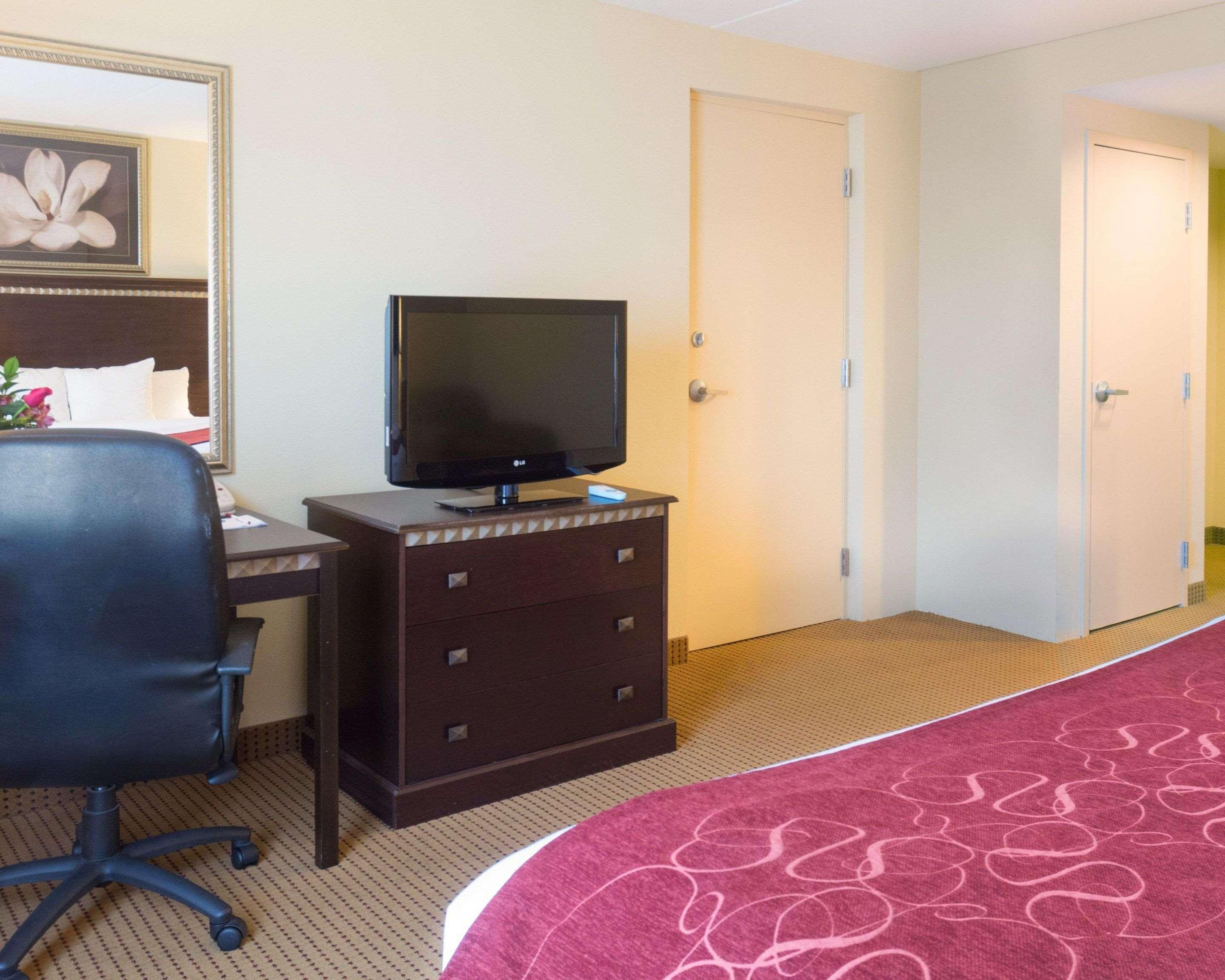 Comfort Suites Fredericksburg North Экстерьер фото